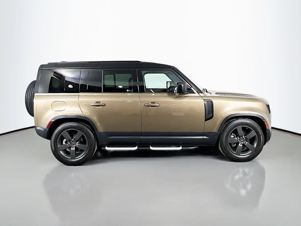 Used 2021 Gondwana Stone Metallic Land Rover S image 4