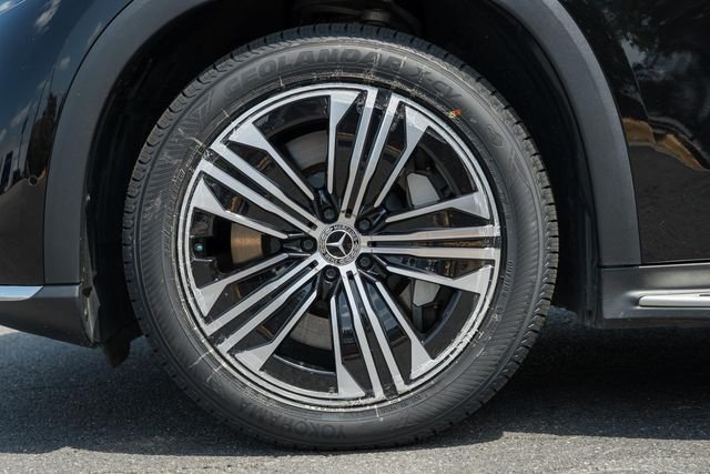 Used 2023 Black Mercedes-Benz 450 image 18