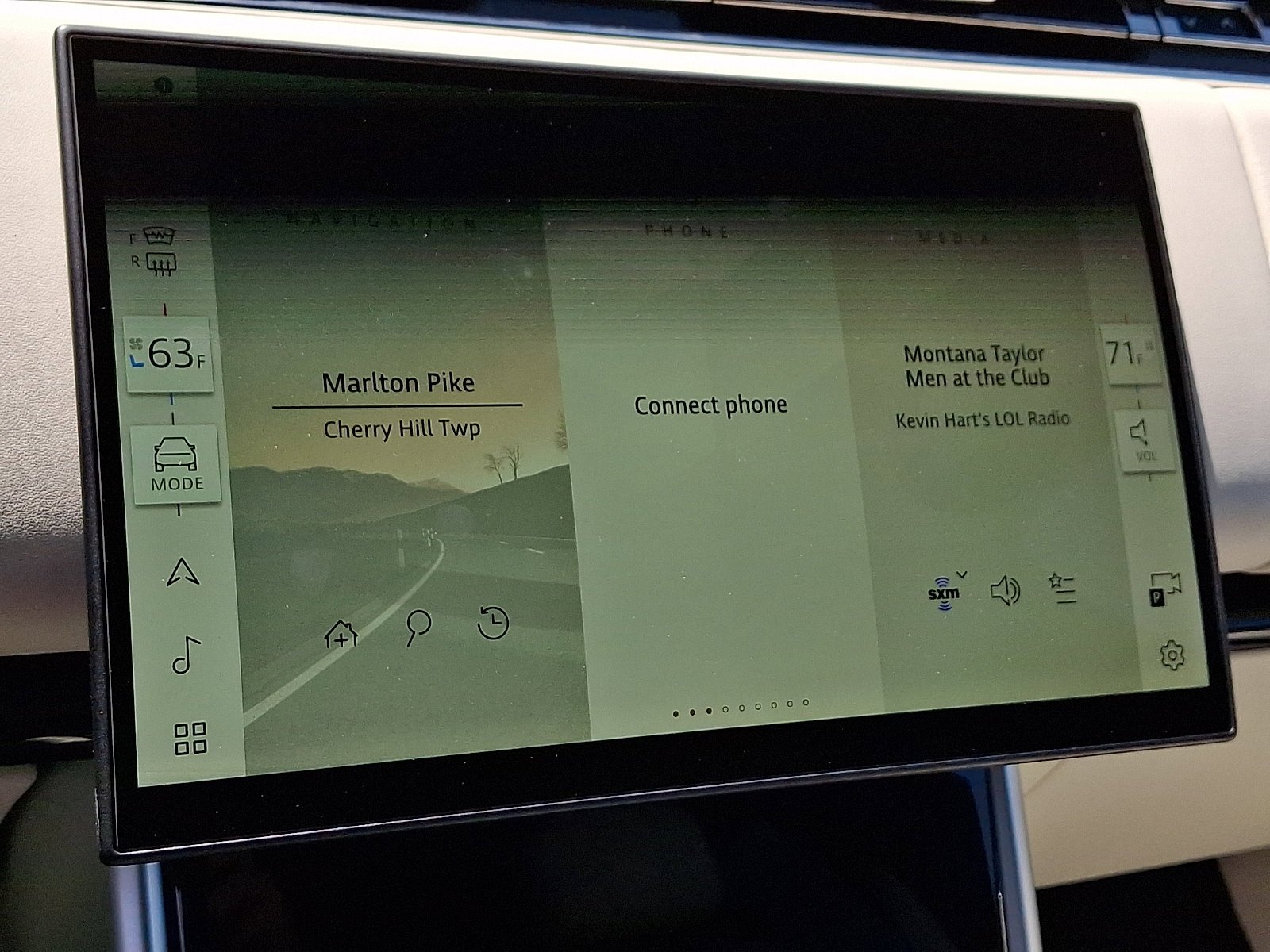 New 2026 Eiger Grey Land Rover SE image 11
