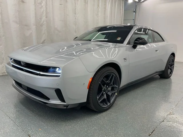 Used 2024  Dodge R/T image 4