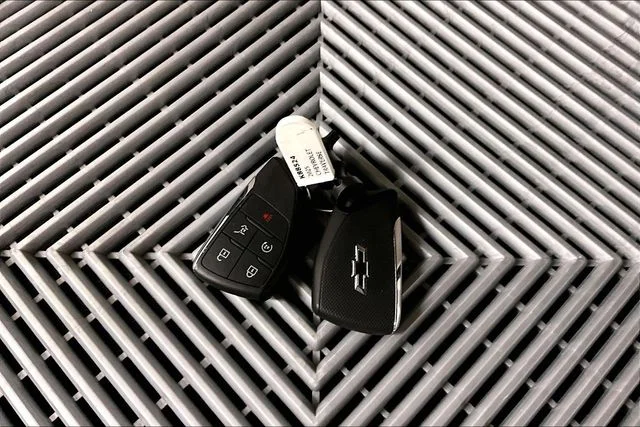 Used 2025 Mosaic Black Metallic Chevrolet RS image 11