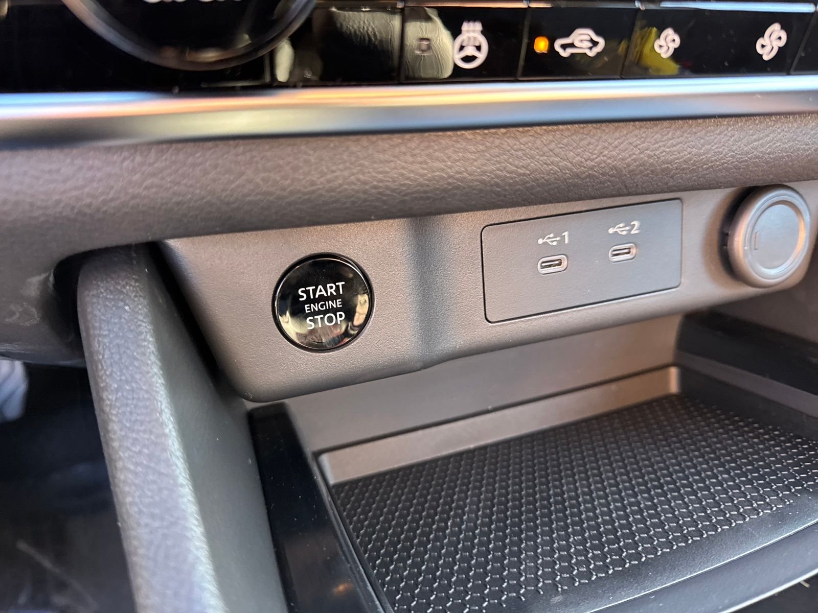 New 2026 Nissan Rogue Dark Armor 4D Sport Utility