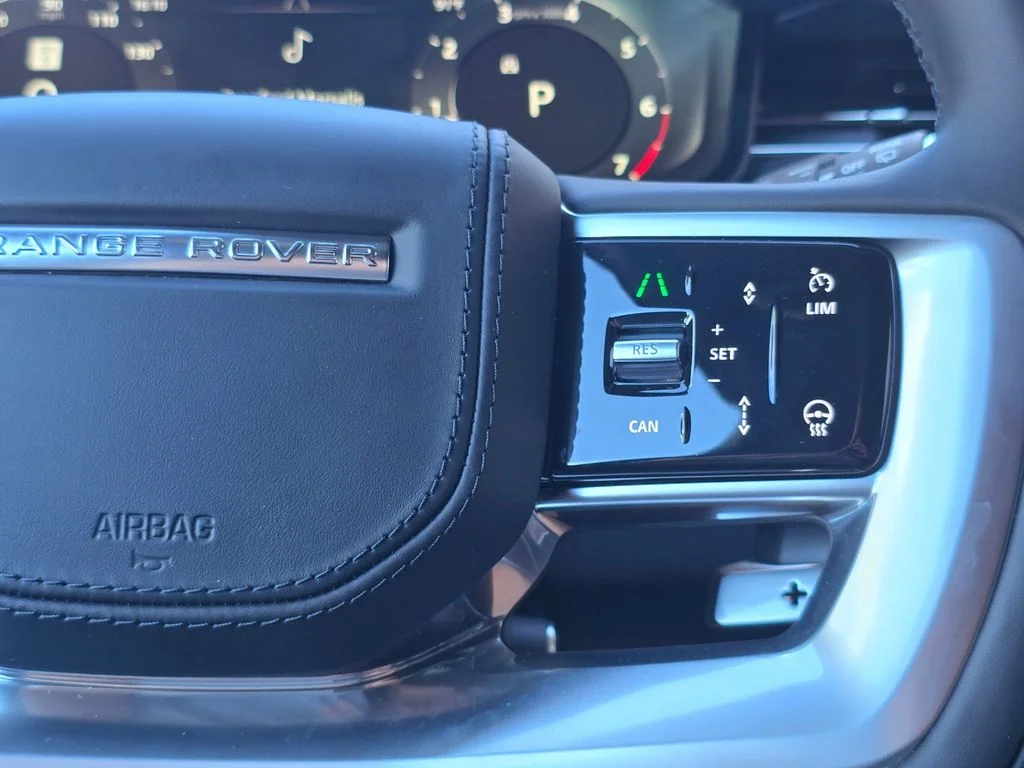 New 2026 Carpathian Grey LAND ROVER SE 7 Seats image 18