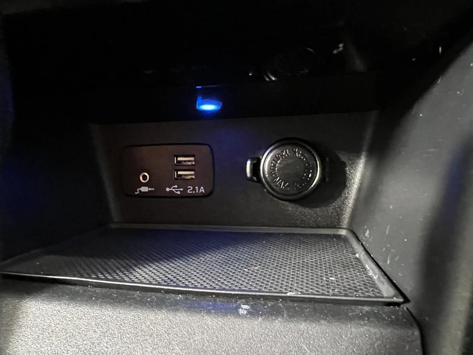 Used 2024 Geyser Blue Subaru Wilderness image 10