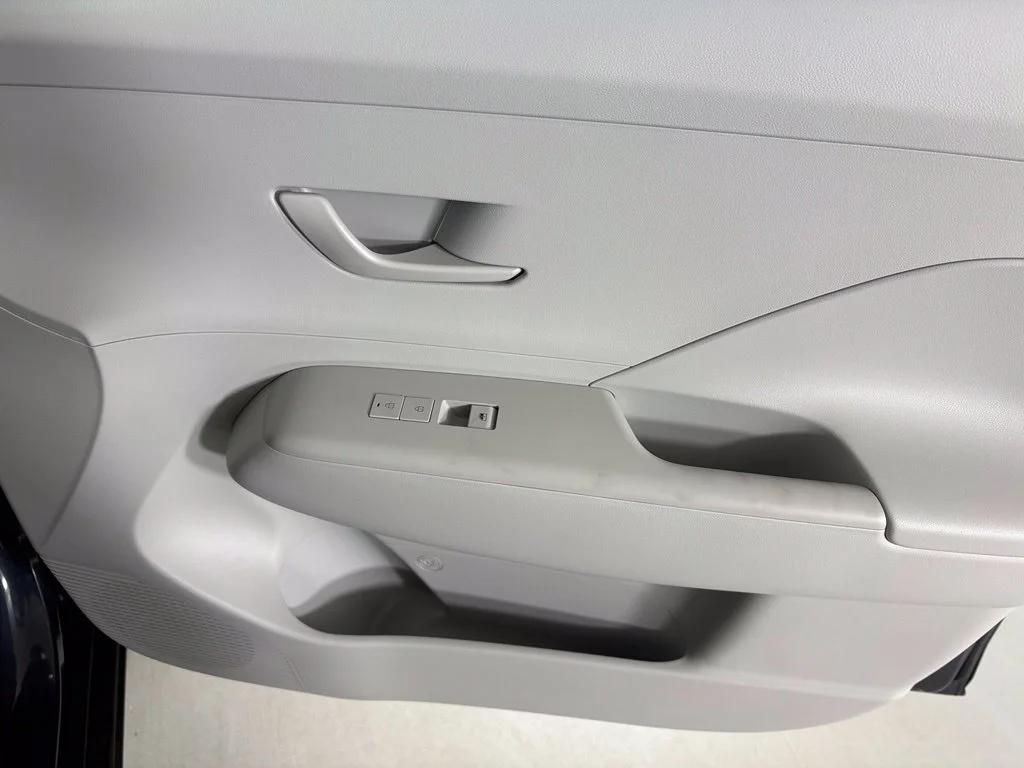 Used 2024 Blue Hyundai SEL image 12