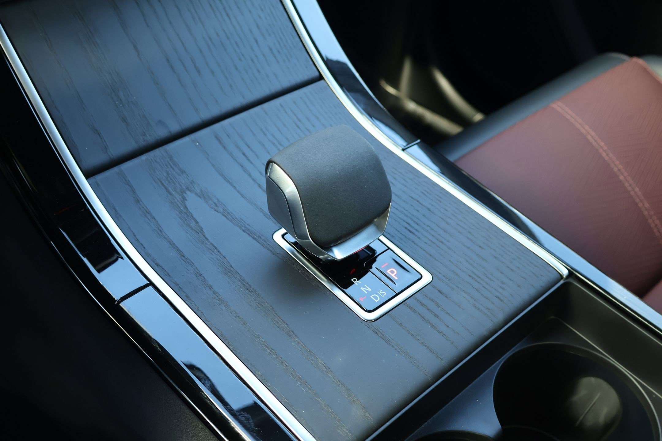 2026 Land Rover Range Rover Velar Autobiography - Photo 14