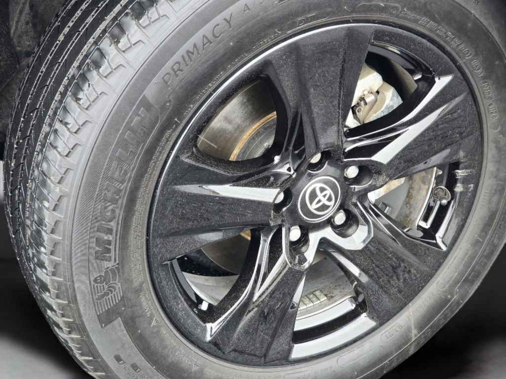 2024 Toyota RAV4 XLE - Photo 23