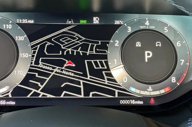 New 2026 British Racing Green Land Rover Dynamic SE image 27