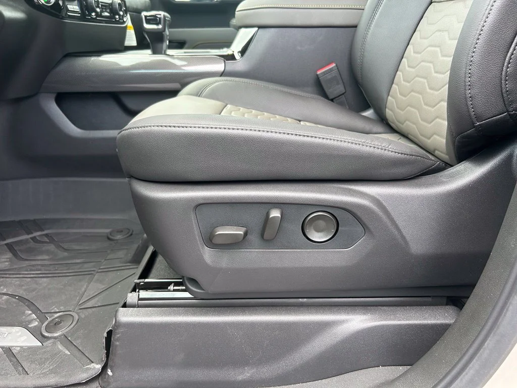 2026 Chevrolet Silverado 1500 ZR2 - Photo 17