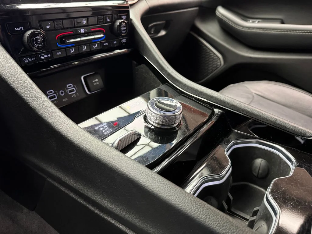 Certified Used 2022 Velvet Jeep Limited image 18