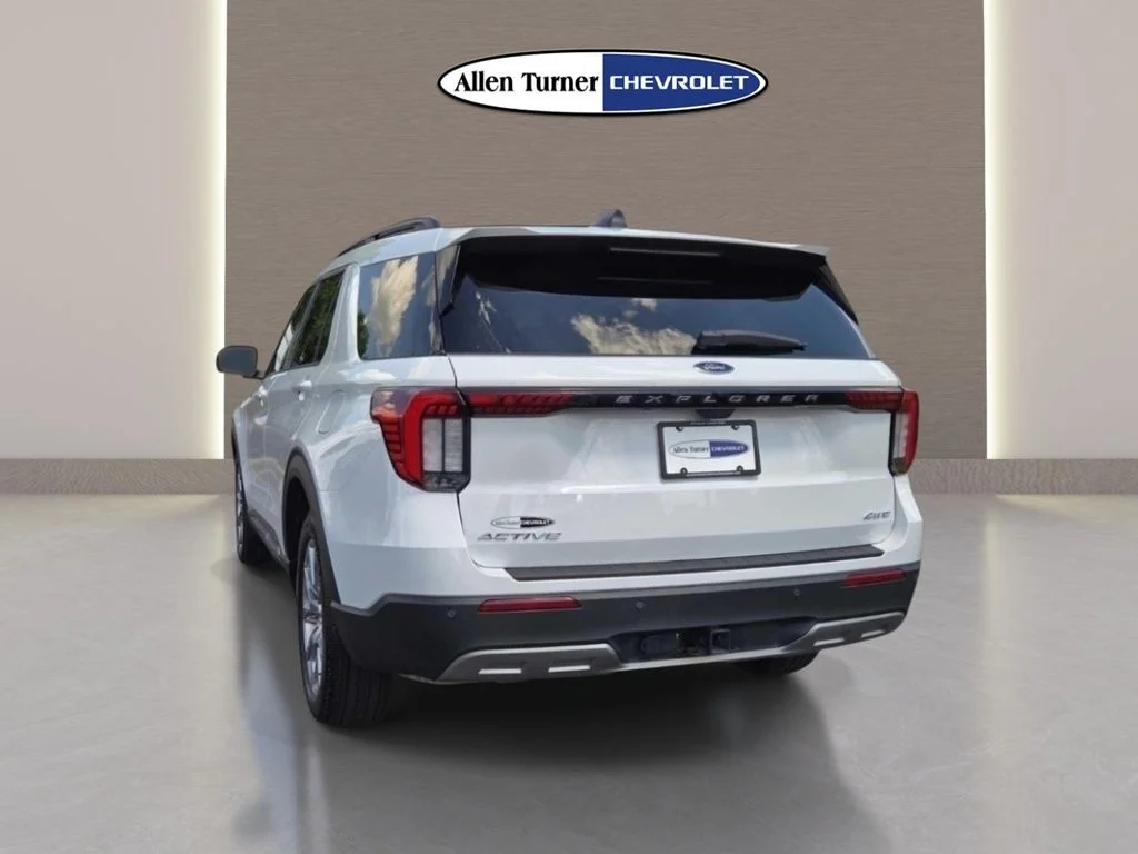 2025 Ford Explorer Active - Photo 9