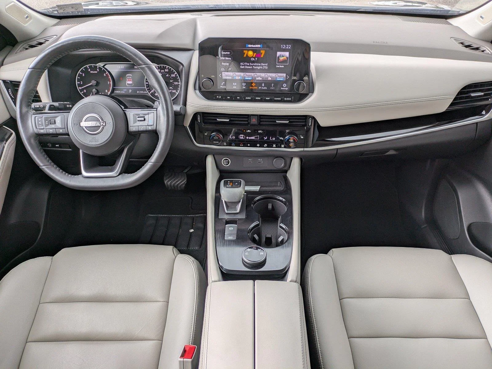 Used 2023 Super Black Nissan SL image 15
