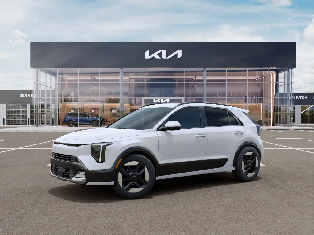 New 2027 Snow White Pearl Kia SX Touring image 3
