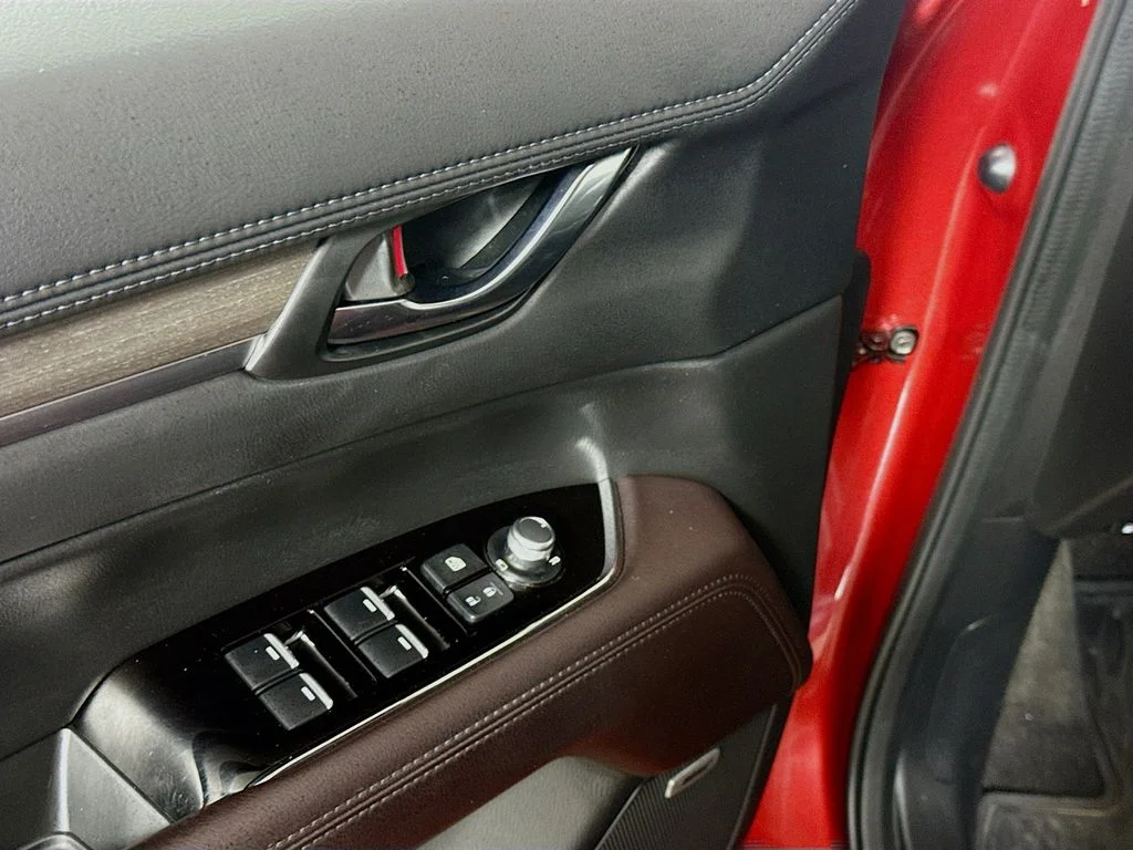 Used 2021 Soul Red Crystal Metallic Mazda Signature image 18
