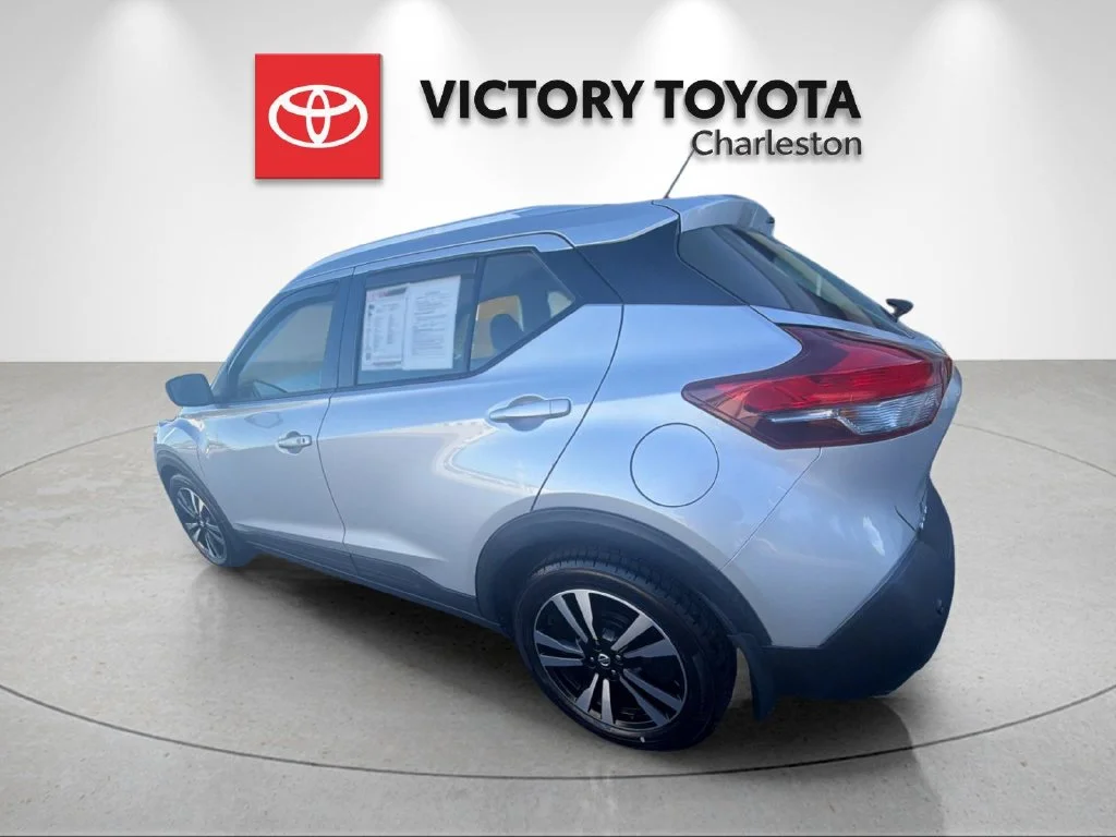 Used 2020 Silver Nissan SV image 3
