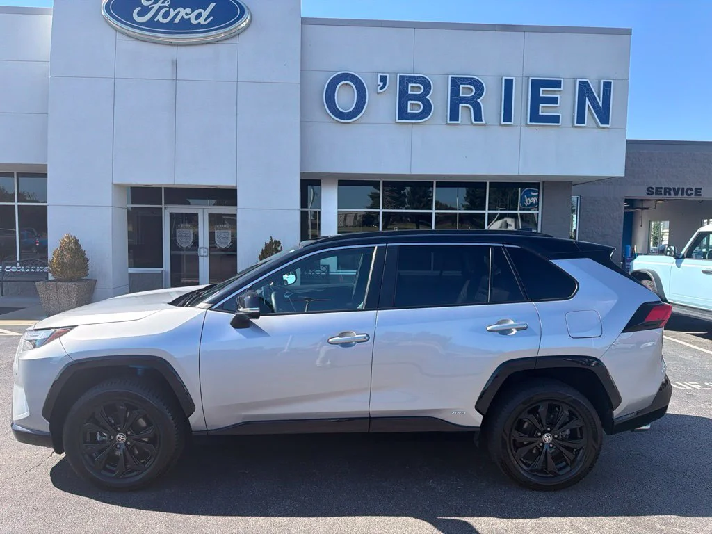 Used 2022 Silver Sky Metallic Toyota XSE image 2