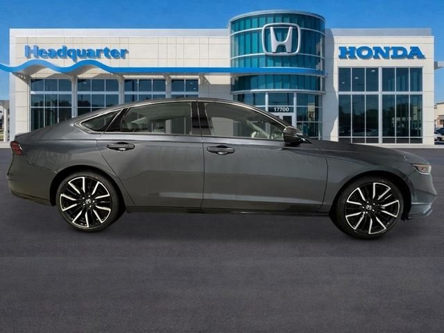 New 2026 Meteorite Gray Metallic Honda Touring image 2