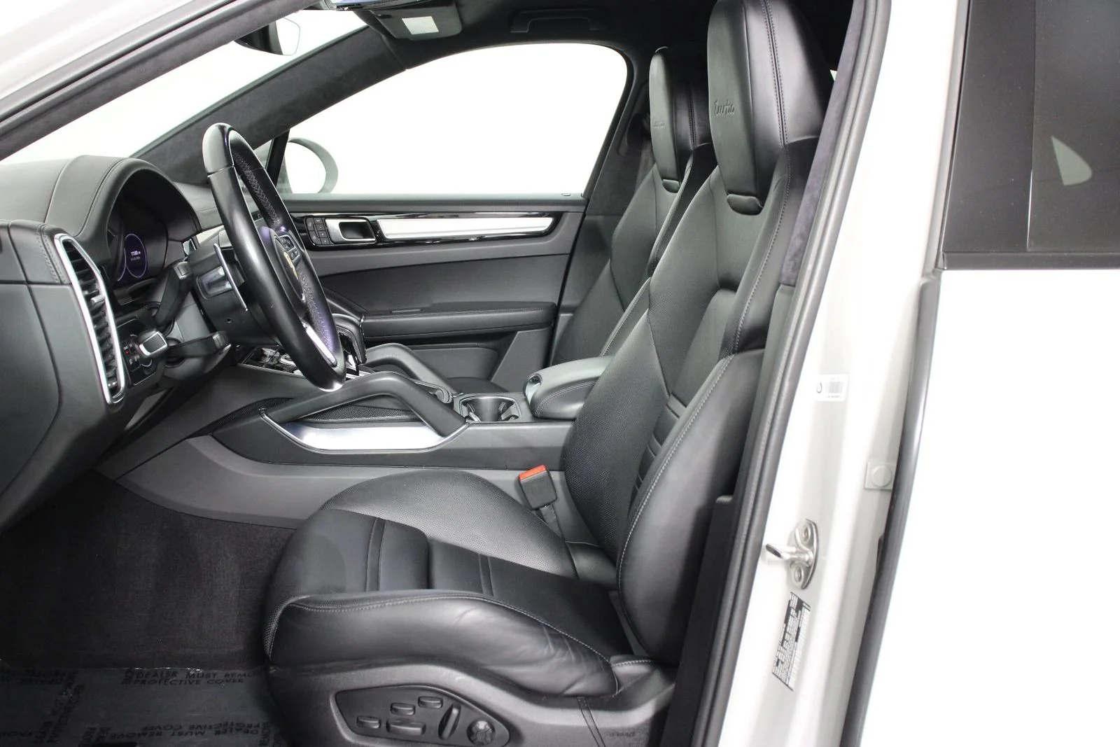 Used 2022 Chalk Porsche Turbo image 5