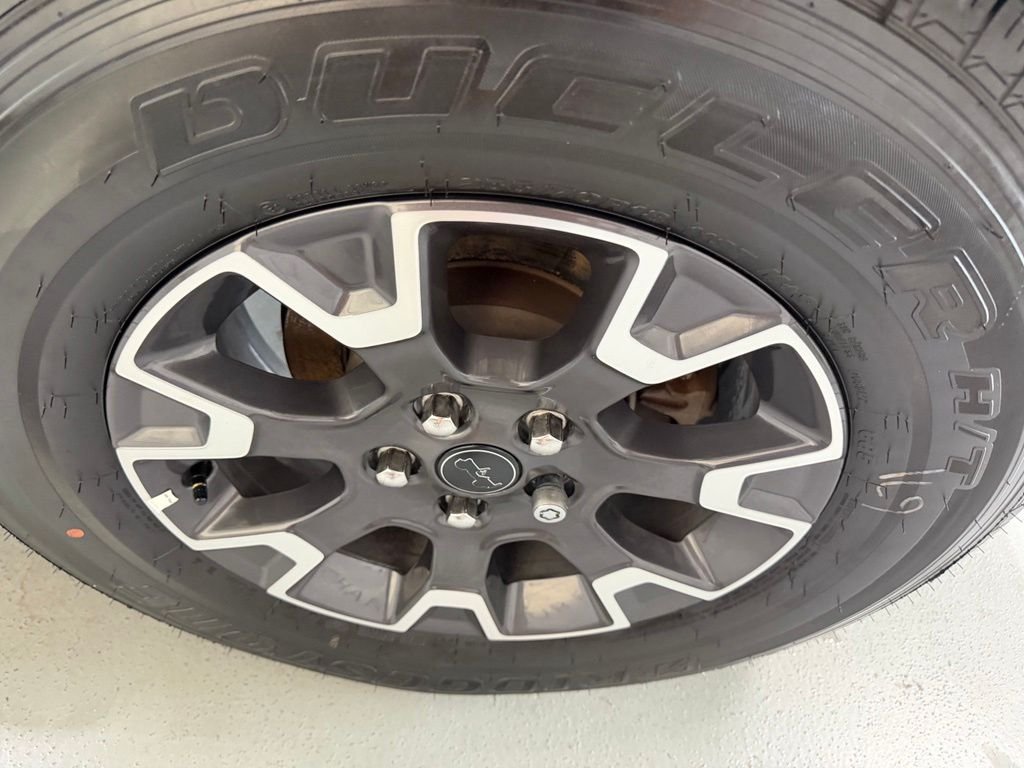 Used 2018 Silver Jeep Sport S image 11