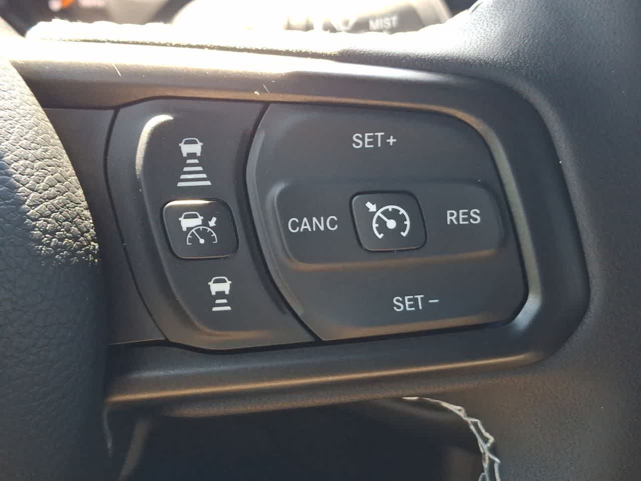 Certified Used 2025 Black Clearcoat Jeep Mojave image 24
