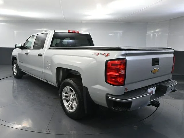 Used 2016 Silver Chevrolet LS image 5