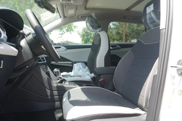 New 2026 Pure White Volkswagen 1.5T SE image 17