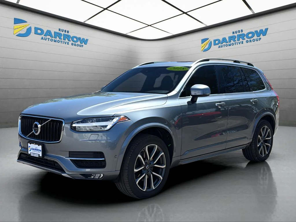 2018 Volvo XC90 T6 AWD Momentum's photo
