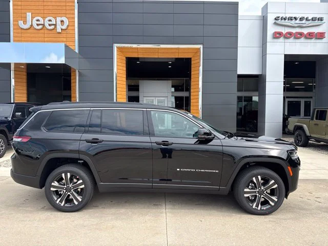 New 2027 Black Jeep Limited image 2