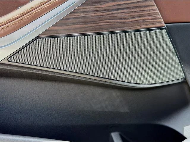 New 2026 Skyscraper Grey Metallic BMW sDrive40i image 23