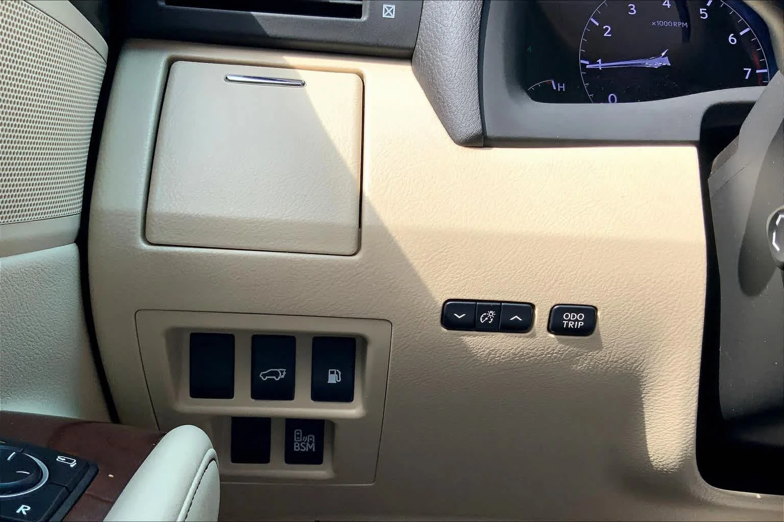 Used 2013 Fire Agate Lexus  image 33