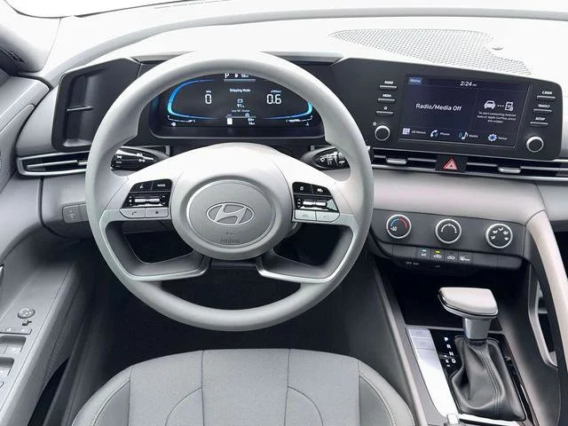 New 2026 Hyundai ELANTRA SE