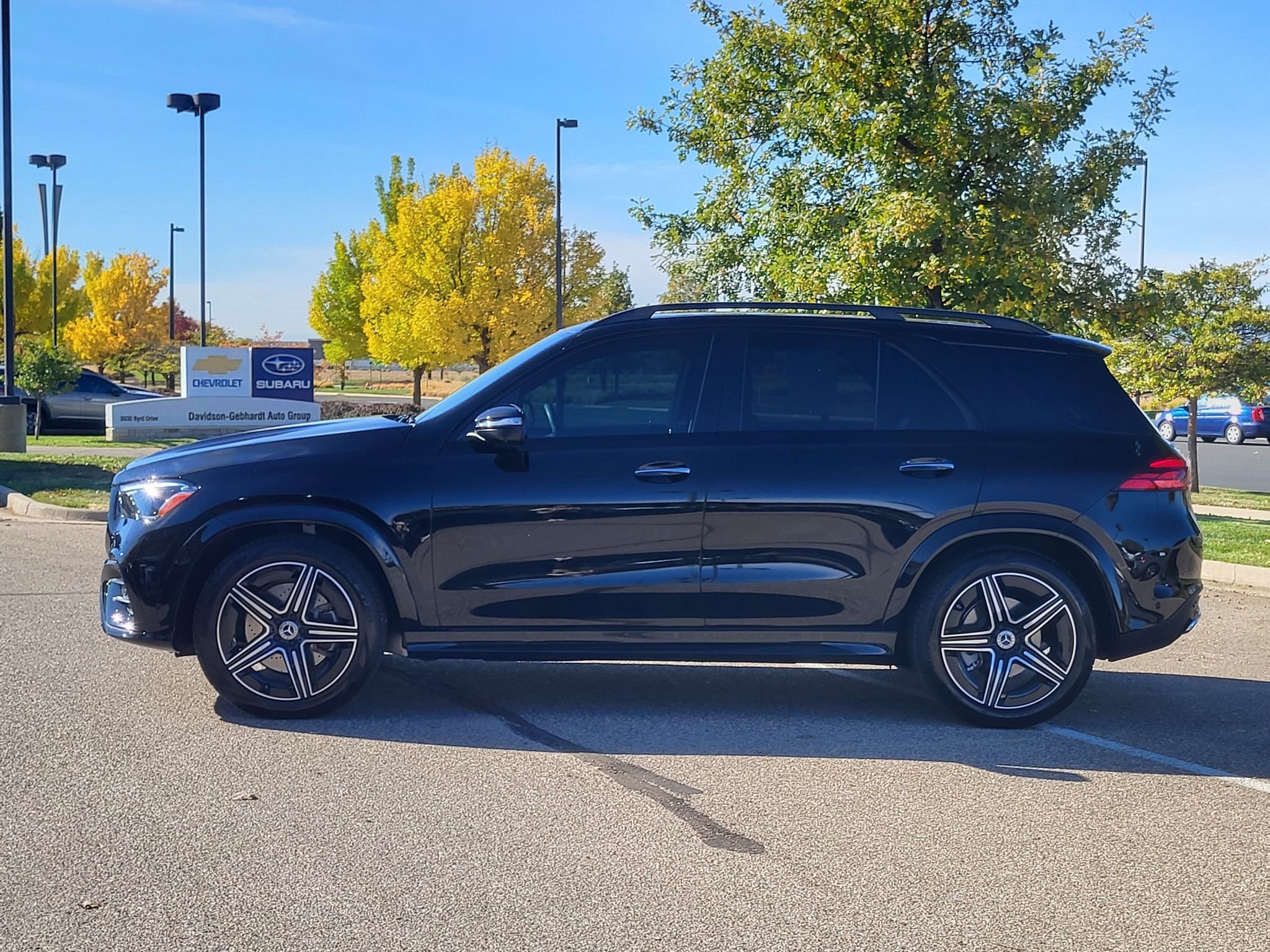 Certified Used 2025 Obsidian Black Metallic Mercedes-Benz GLE450 4MATIC® image 6