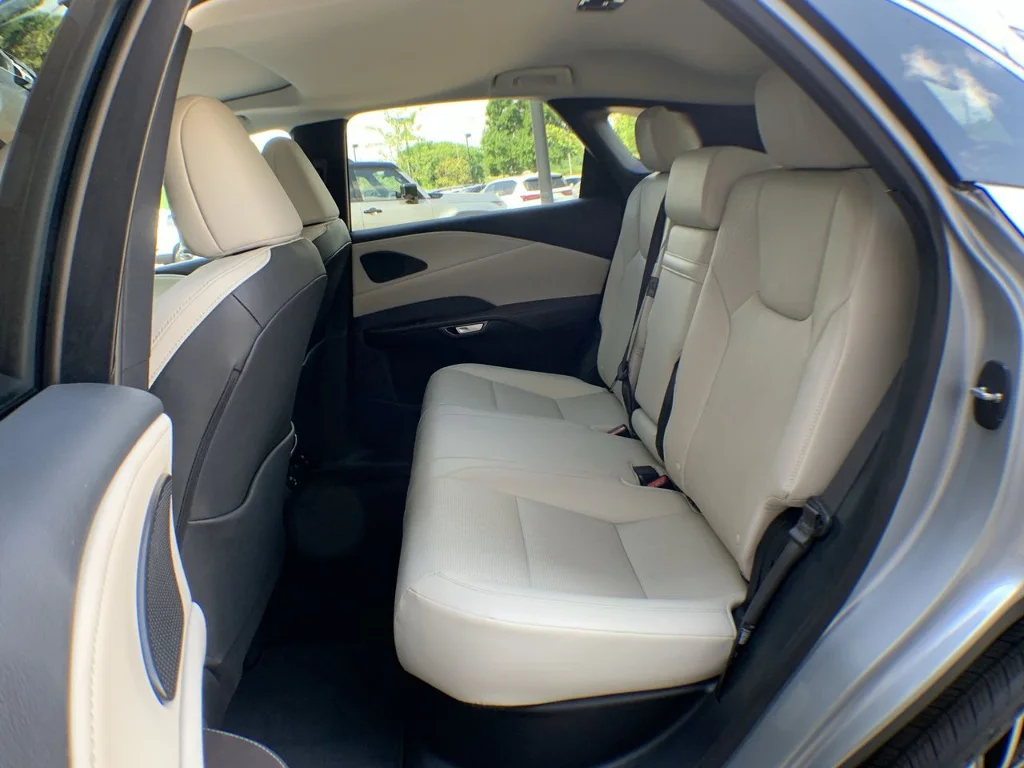 Used 2024 Iridium Lexus Premium+ image 23