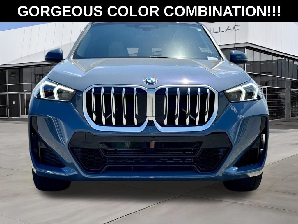 Used 2025  BMW xDrive28i image 4