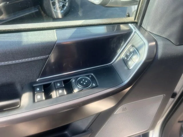 New 2026 Iconic Silver Metallic Ford Lariat image 9
