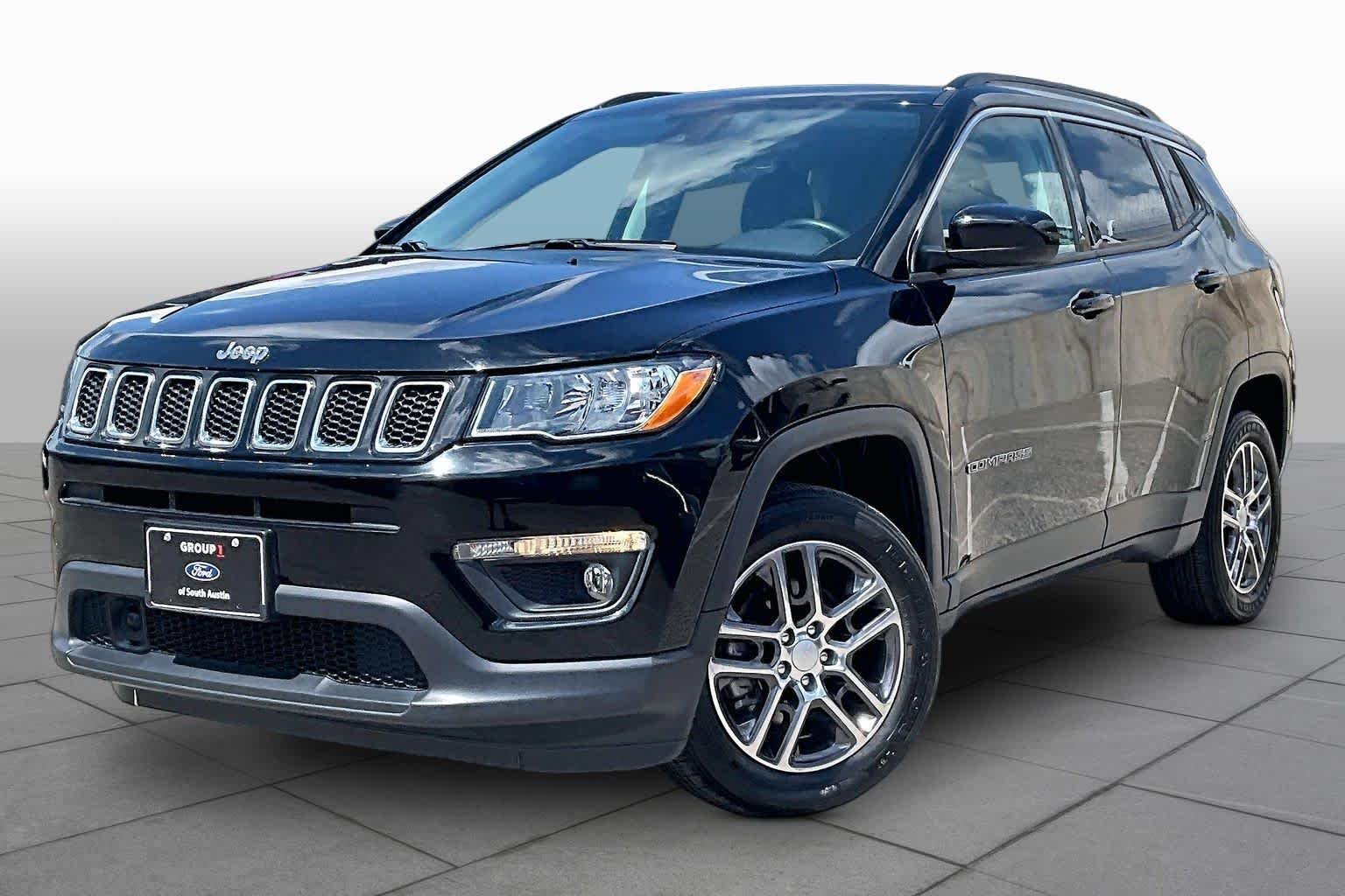 Used 2020 Diamond Black Crystal Pearlcoat Jeep Latitude w/Sun/Safety Pkg image 35