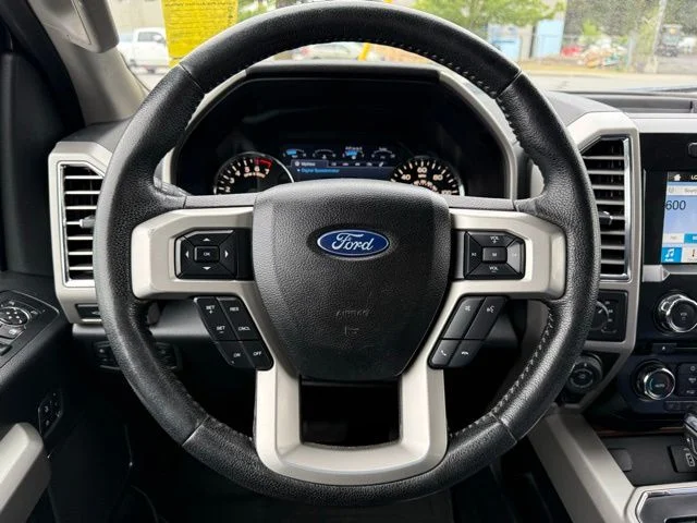 Used 2016 Magnetic Metallic Ford Lariat image 21