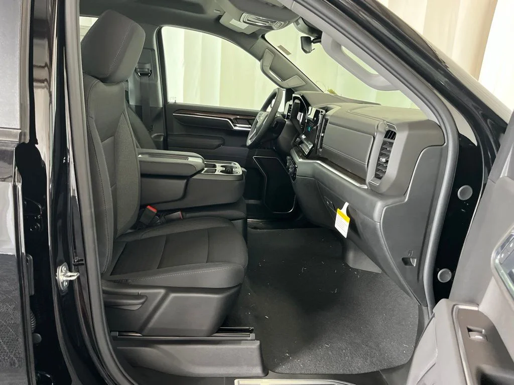 New 2026 Black Chevrolet LT image 19