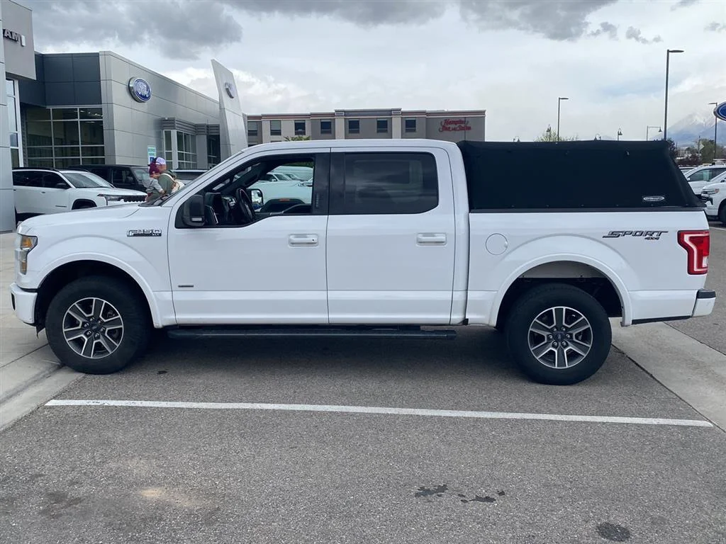 Used 2016 Oxford White Ford XLT image 2