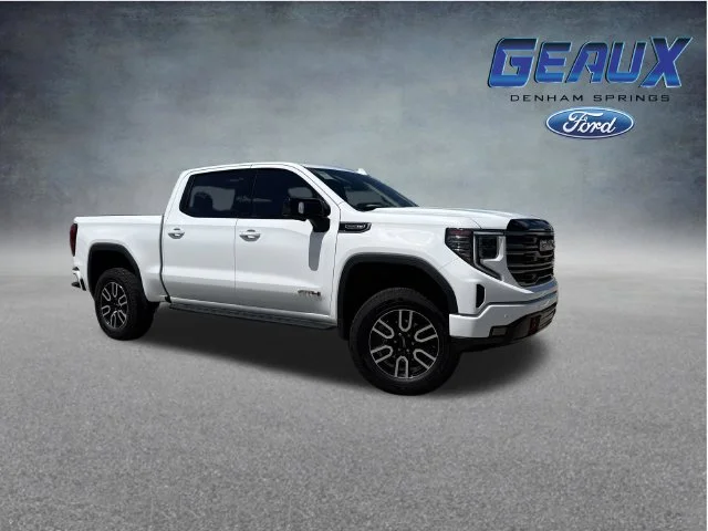 Used 2025 White GMC AT4 image 1