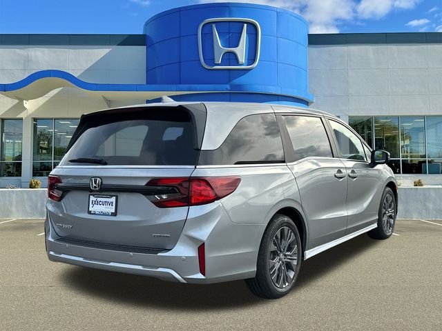 2026 Honda Odyssey Touring - Photo 2