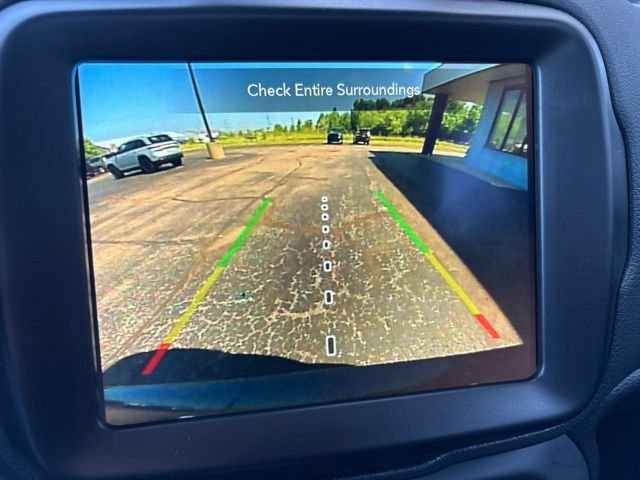 Used 2023 Gray Jeep Altitude image 13