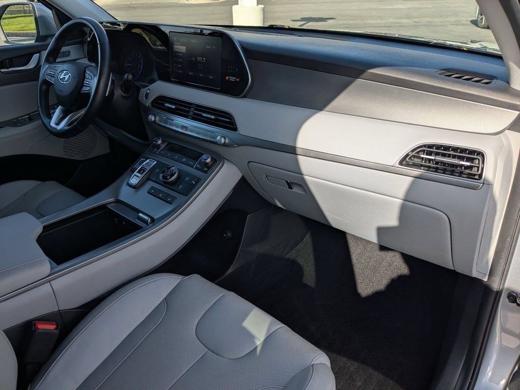 Used 2020  Hyundai SEL image 30