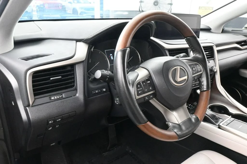 Used 2020 Green Pearl Lexus 350 image 15