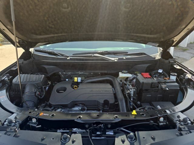 2027 Chevrolet Equinox LT - Photo 21