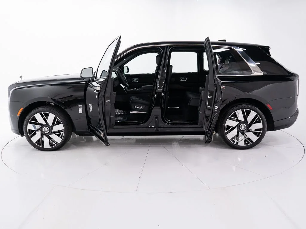New 2027 Black Diamond Rolls-Royce  image 9