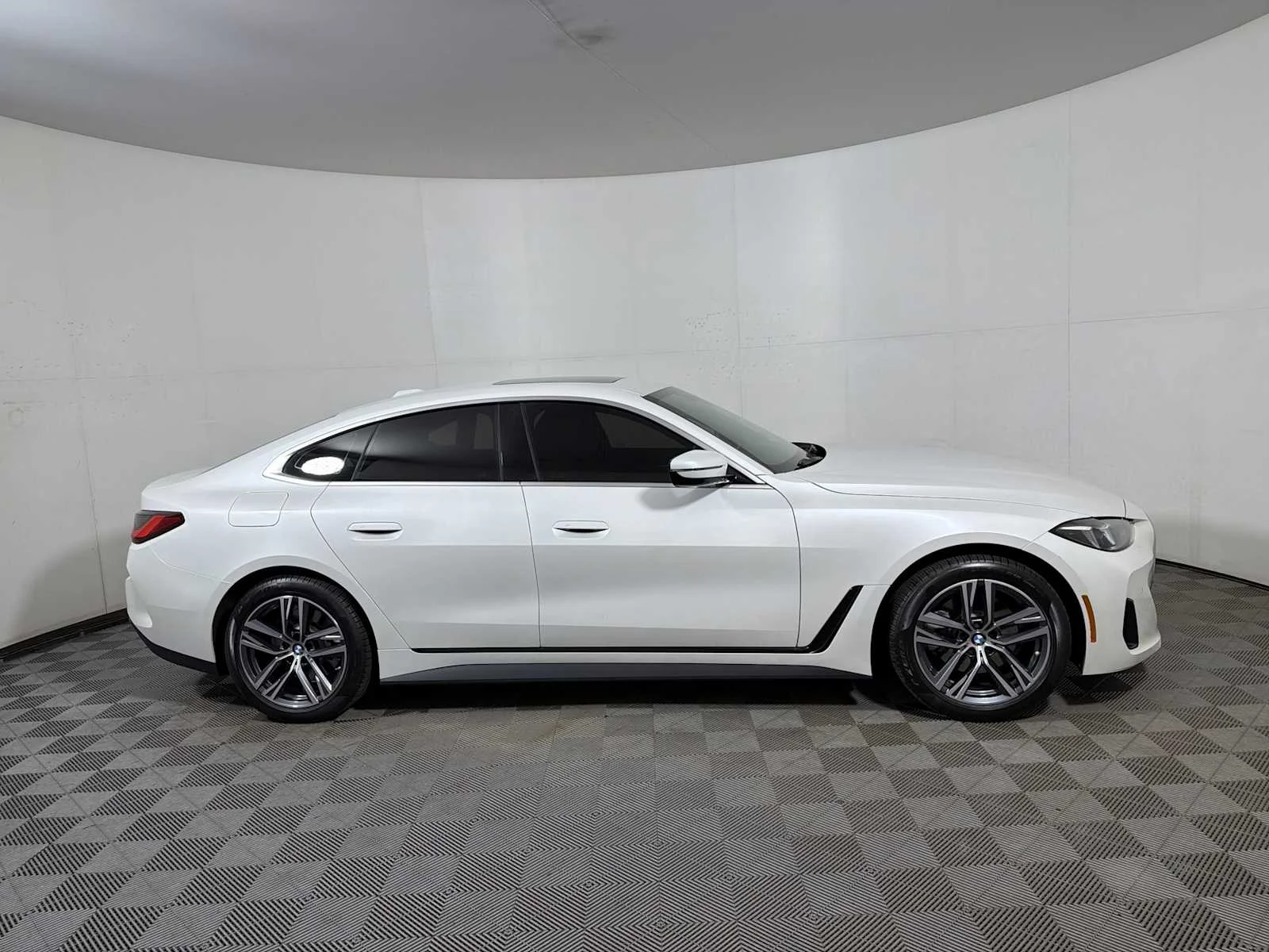 2025 BMW 4 Series 430i - Photo 7