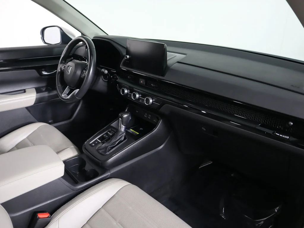 Used 2024 Platinum White Pearl Honda EX-L image 29