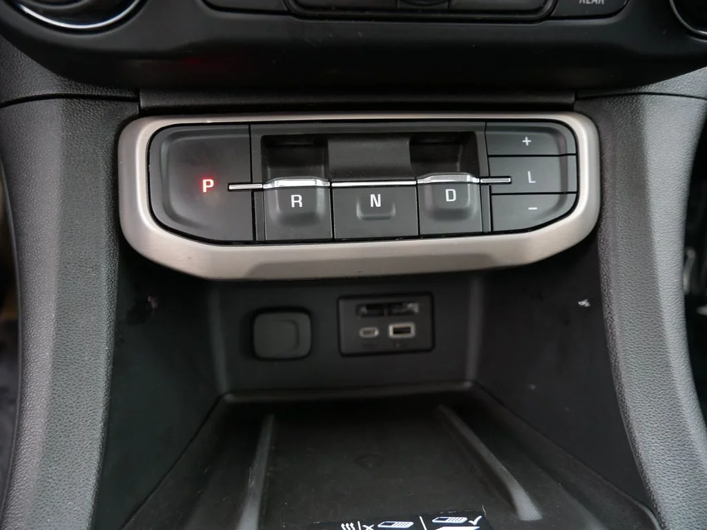 Used 2022 Red GMC Denali image 21