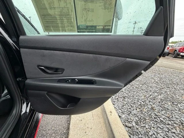 Used 2025 Black Hyundai Base image 22
